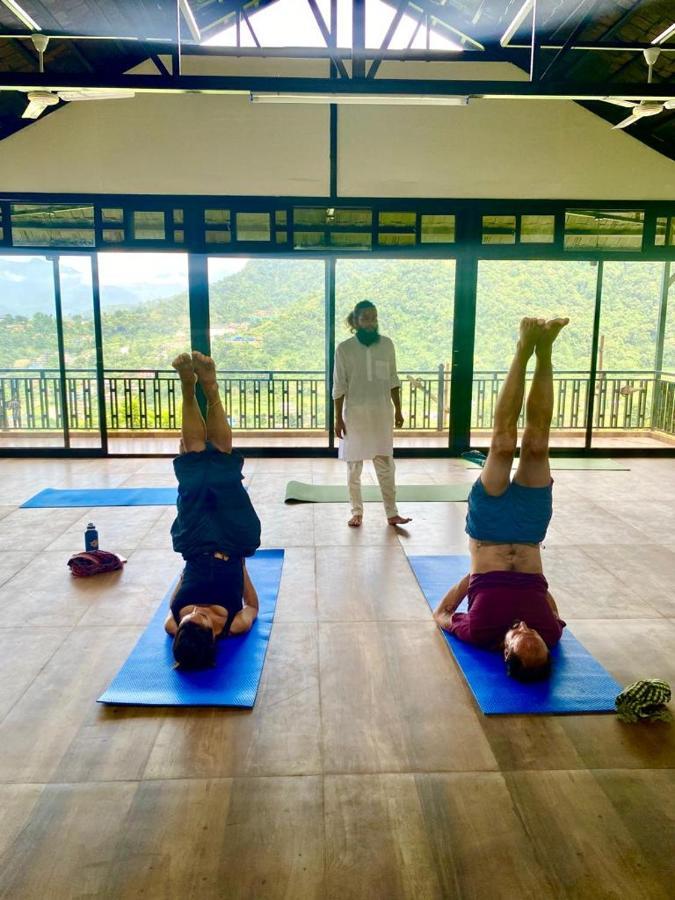 Green Hills Yoga Retreat Pokhara Bagian luar foto