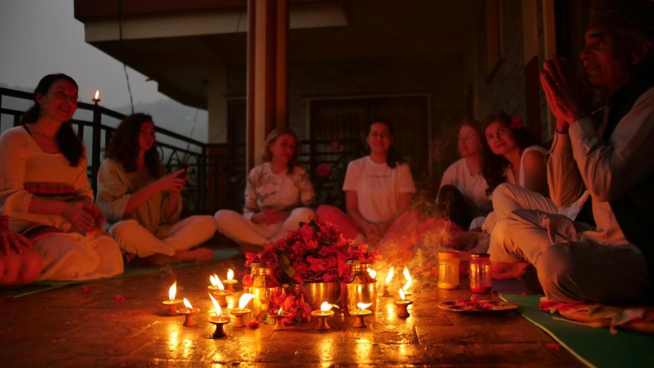 Green Hills Yoga Retreat Pokhara Bagian luar foto