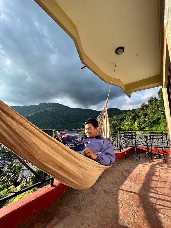 Green Hills Yoga Retreat Pokhara Bagian luar foto
