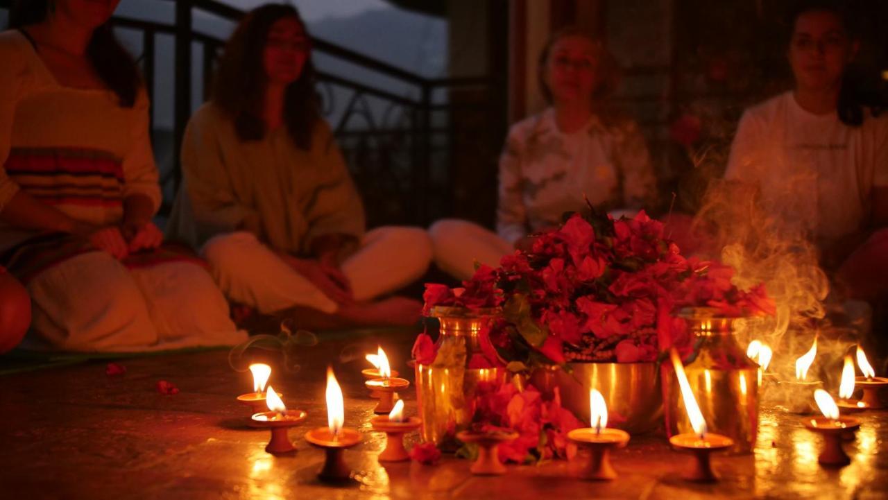 Green Hills Yoga Retreat Pokhara Bagian luar foto