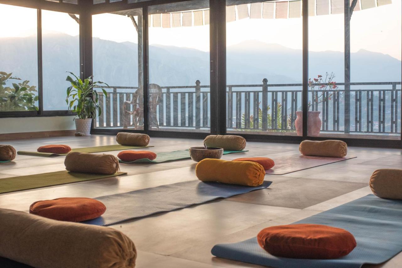 Green Hills Yoga Retreat Pokhara Bagian luar foto