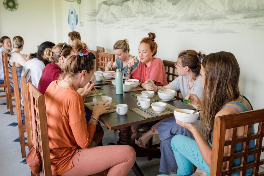 Green Hills Yoga Retreat Pokhara Bagian luar foto