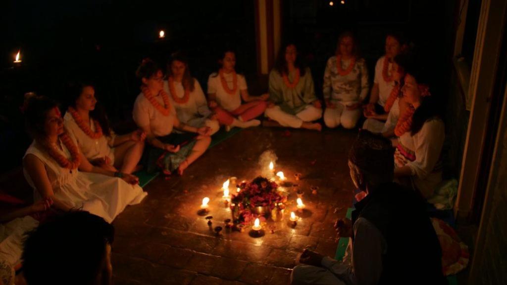 Green Hills Yoga Retreat Pokhara Bagian luar foto