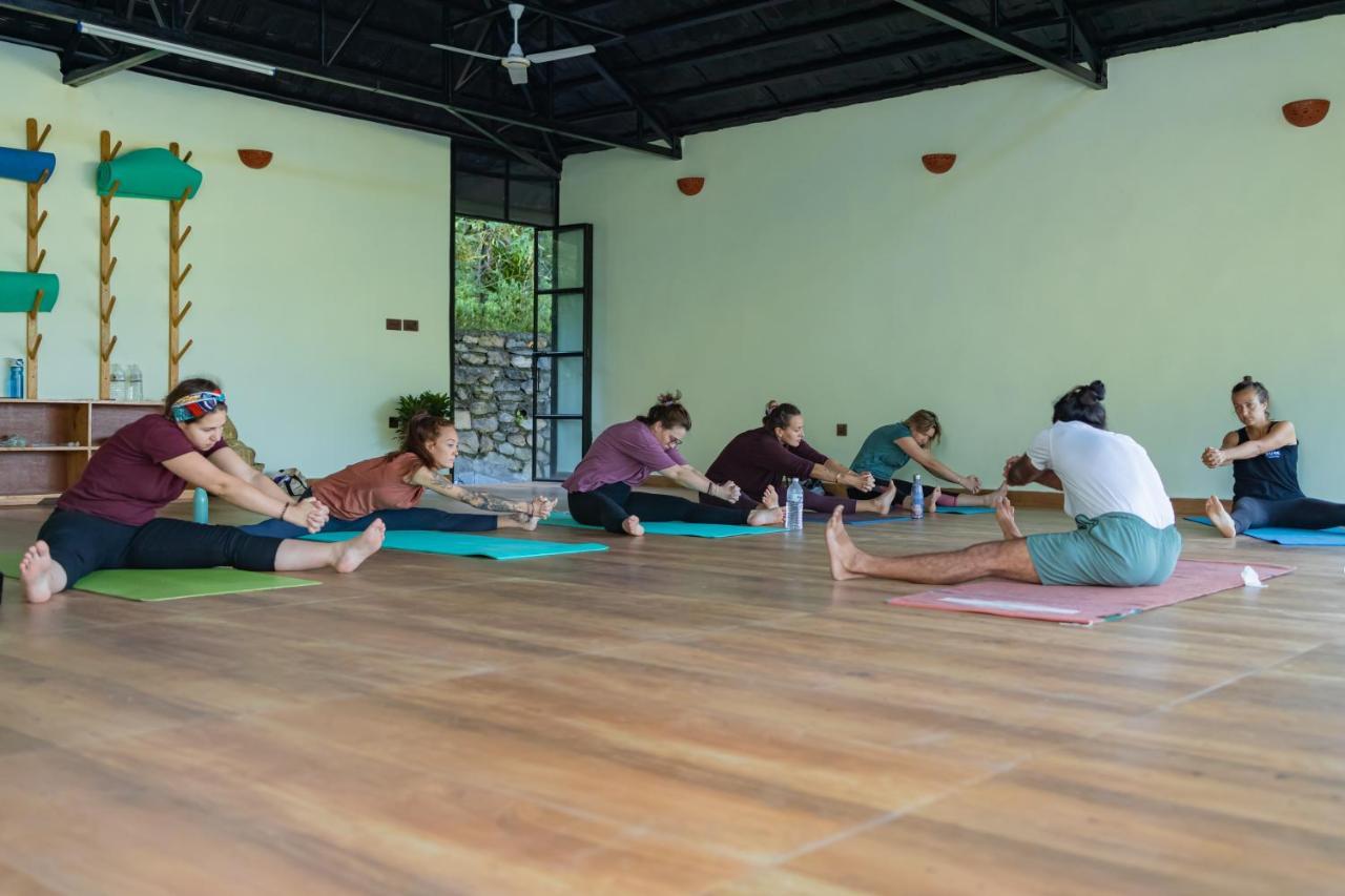 Green Hills Yoga Retreat Pokhara Bagian luar foto
