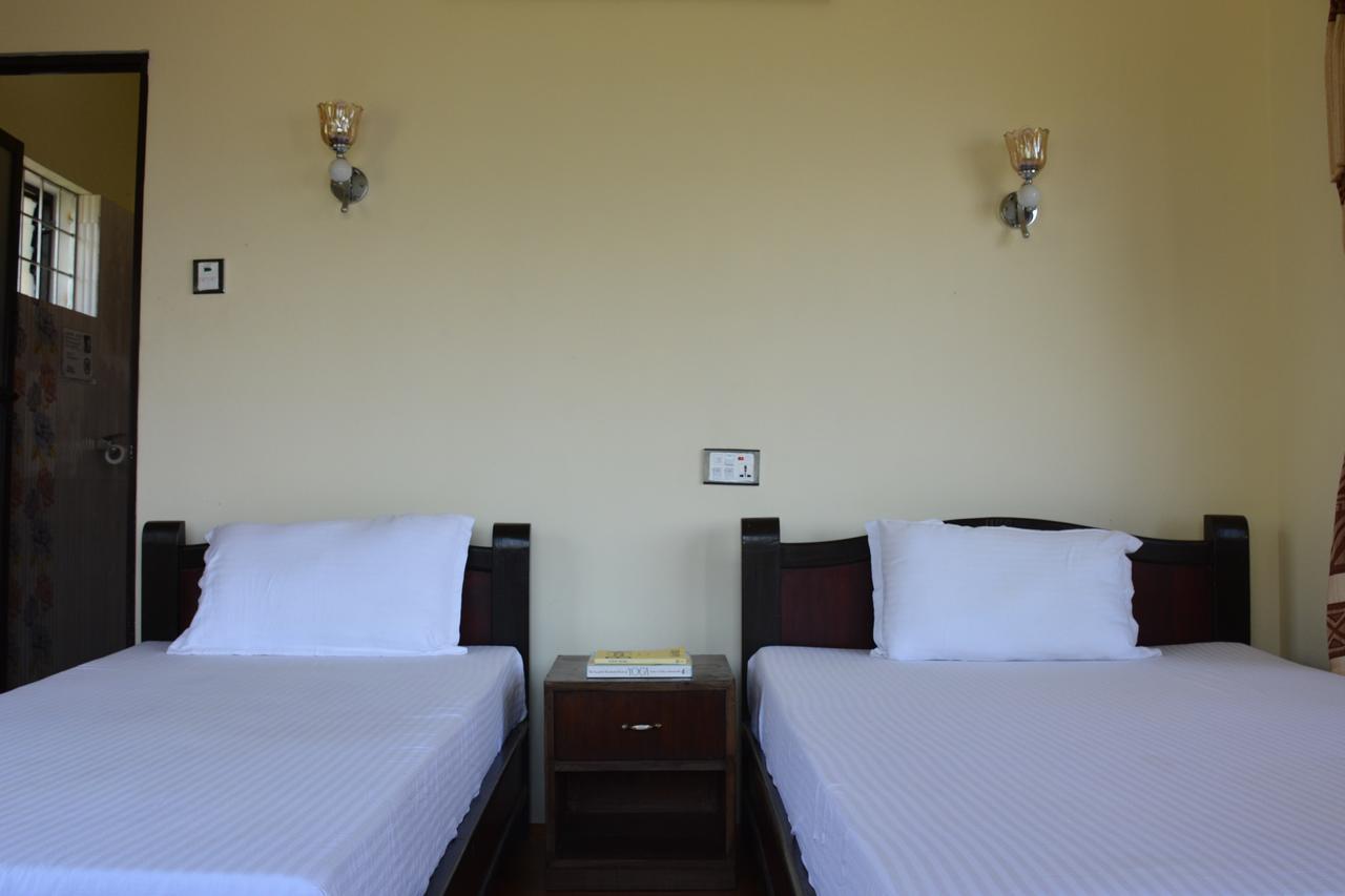 Green Hills Yoga Retreat Pokhara Bagian luar foto