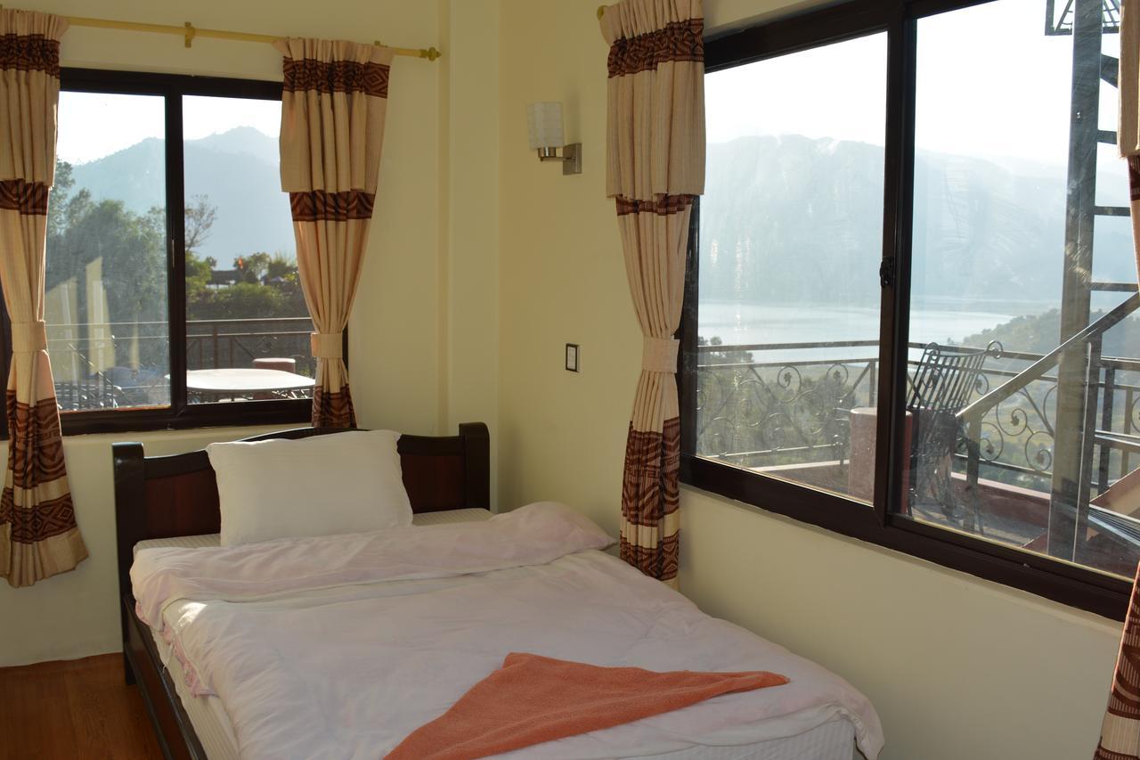 Green Hills Yoga Retreat Pokhara Bagian luar foto