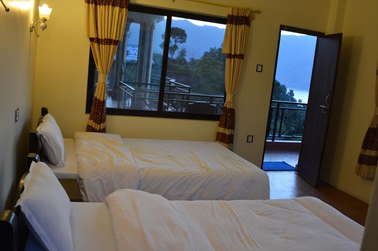 Green Hills Yoga Retreat Pokhara Bagian luar foto